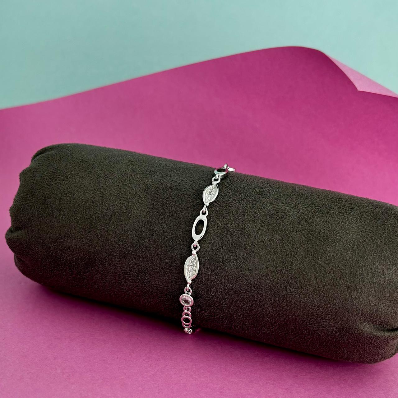 The Serpentine Sparkle