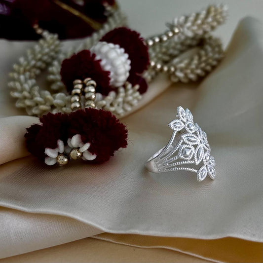 Grand Floral Bloom Cocktail Ring - Festive Silver Tone Statement Piece